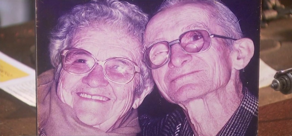 Catarinense que criou museu de máquina de costura em homenagem à esposa morre aos 105 anos