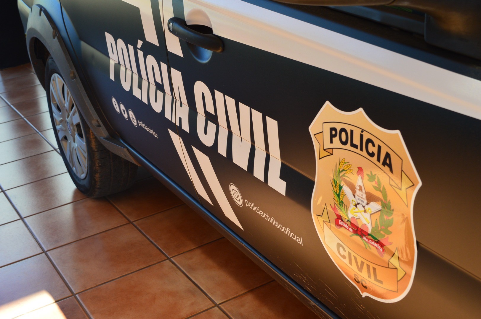 Polícia Civil de Maravilha recupera veículo furtado e prende pessoa por receptação