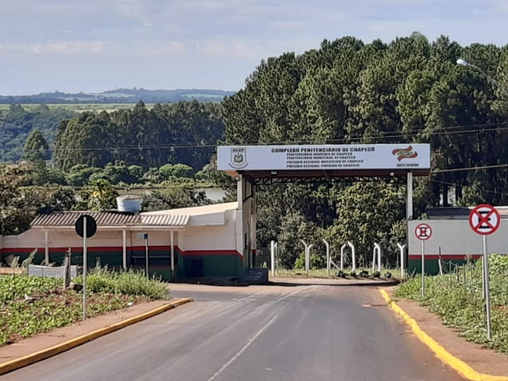Nove detentos não retornaram ao complexo penitenciário de Chapecó após saída temporária de fim de ano
