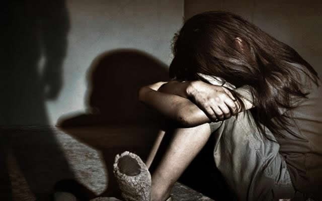 Mãe descobre que filha estaria sendo estuprada pelo padrasto ao checar celular em SC