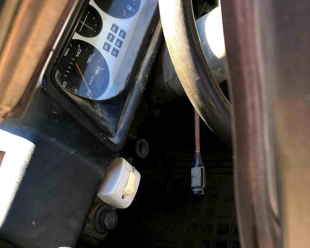PMRv apreende veículo com interruptor doméstico para ligar faróis em SC 