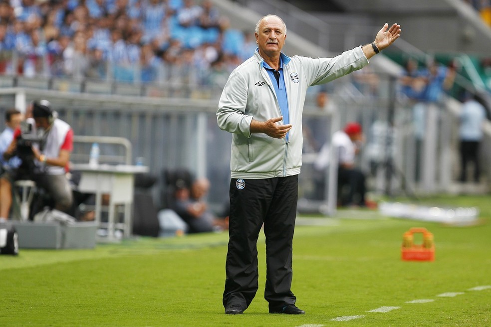 Grêmio oficializa retorno do técnico Felipão após seis anos