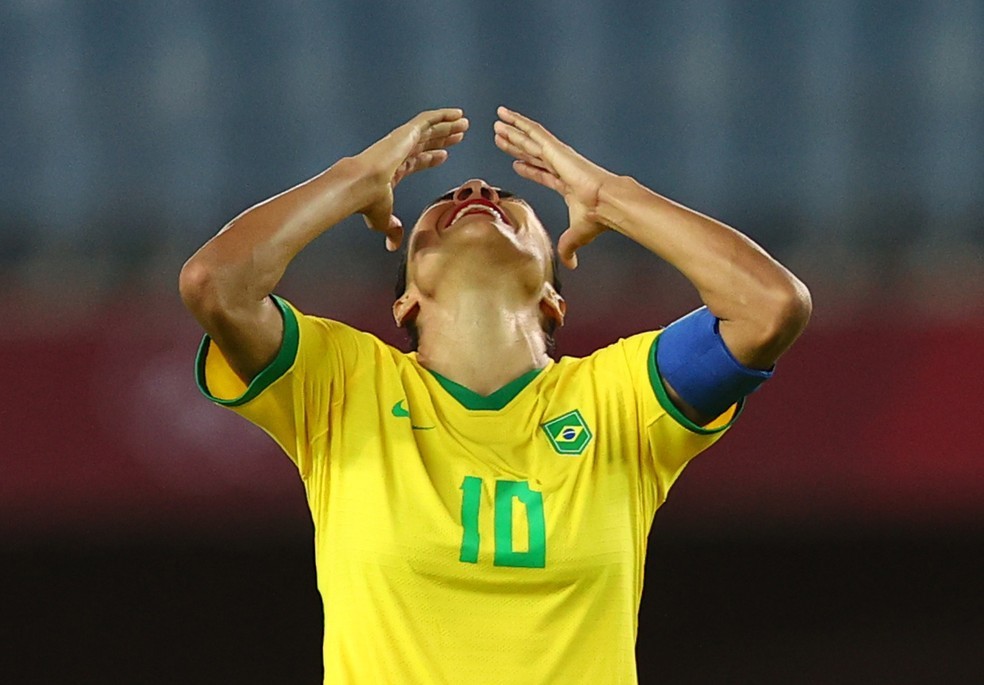 Brasil perde nos pênaltis e está eliminado do futebol feminino