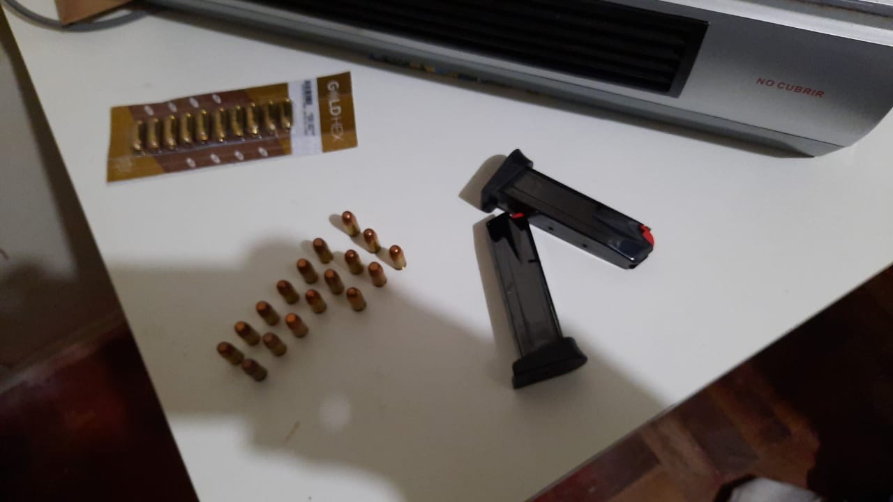 Polícia Civil de Palmitos prende em flagrante suspeito por crime de posse, acessórios e munição de arma de fogo
