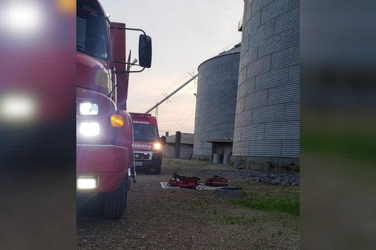 Trabalhador morre preso em silo com quase 2 mil toneladas de soja em Ilhota