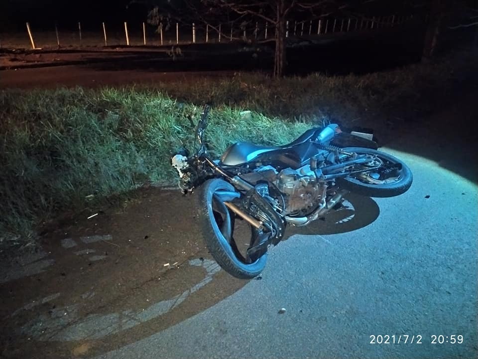 Grave acidente entre moto e caminhonete deixa homem ferido na BR-282 em Pinhalzinho