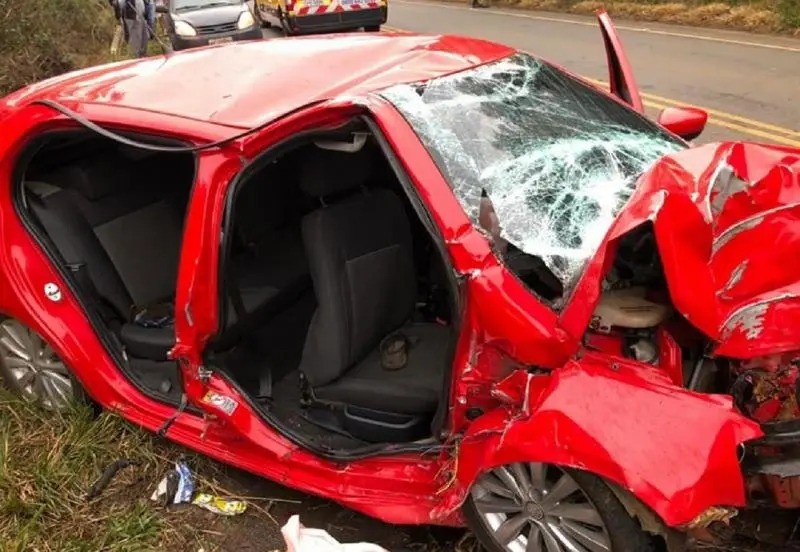 Jovem morre após acidente com carro ocupado por sete pessoas em Santa Catarina