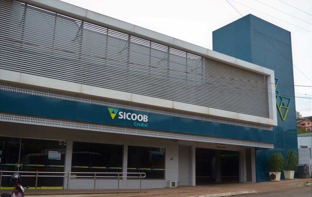 Sicoob é a instituição financeira que mais possibilitou crédito a pequenos negócios na pandemia, segundo Sebrae e FGV
