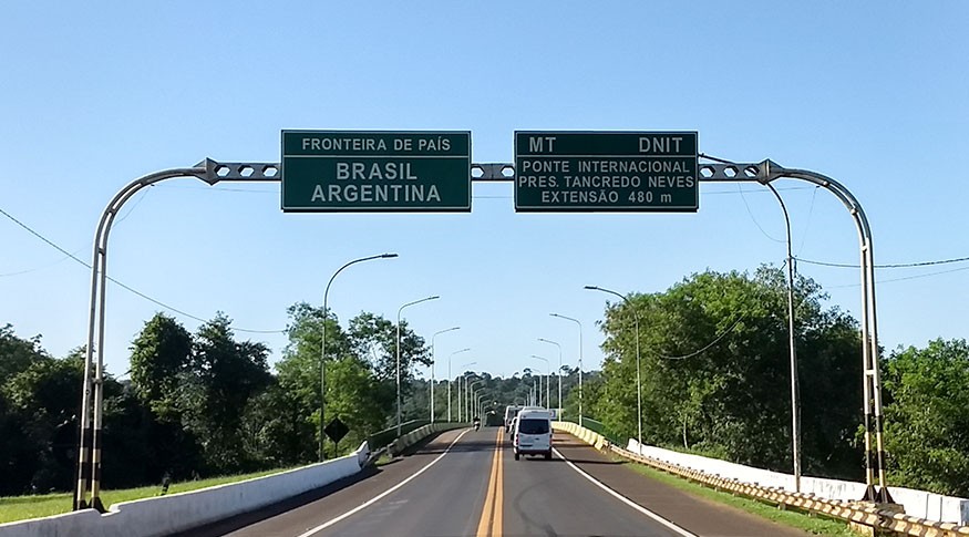 Argentina prorroga fechamento da fronteira terrestre com o Brasil até outubro
