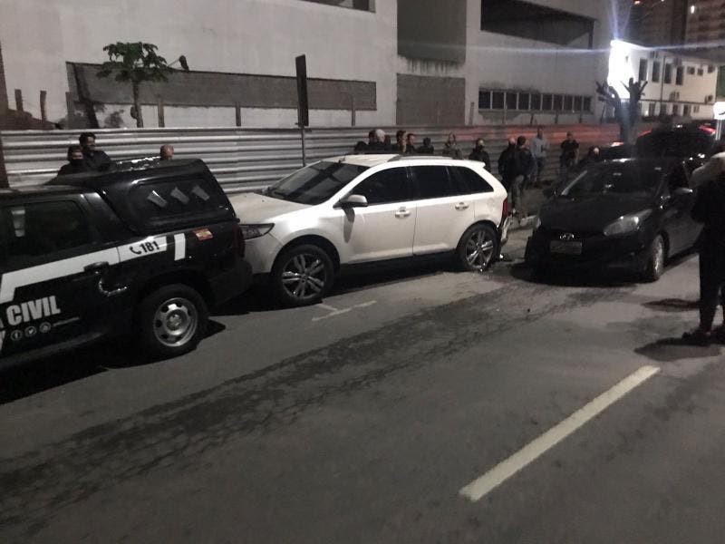 Motorista bêbada bate em viaturas e atrapalha megaoperação da polícia em SC
