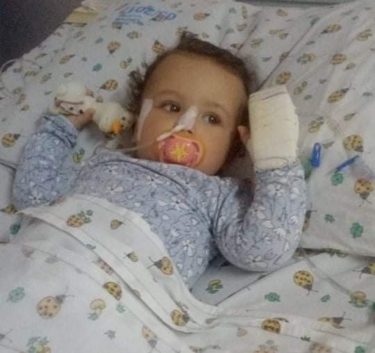 Família de Cunha Porã pede orações para filha que enfrenta grave problema de saúde