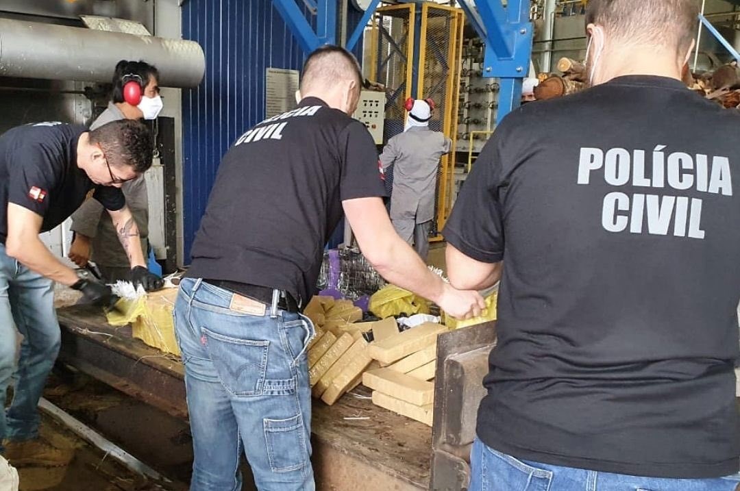 Em menos de uma semana, Polícia Civil realiza incineração de aproximadamente uma tonelada e meia de drogas em Pinhalzinho e Maravilha