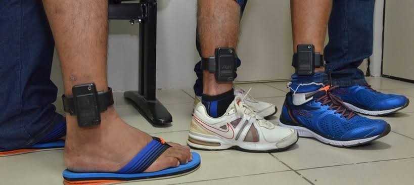 Homens com tornozeleira eletrônica são flagrados em algazarra em São Miguel do Oeste