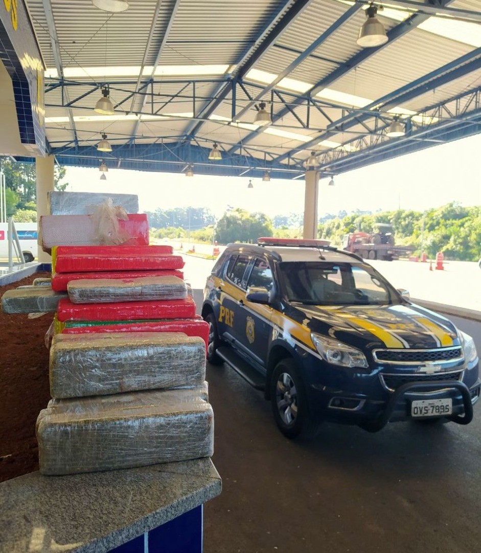 PRF flagra mais de 90 kg de maconha na BR-282 em Campos Novos