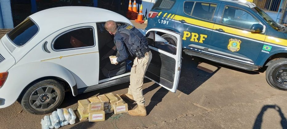 Fusca carregado com cerca de R$7 milhões em cocaína é aprendido e condutor é preso em flagrante