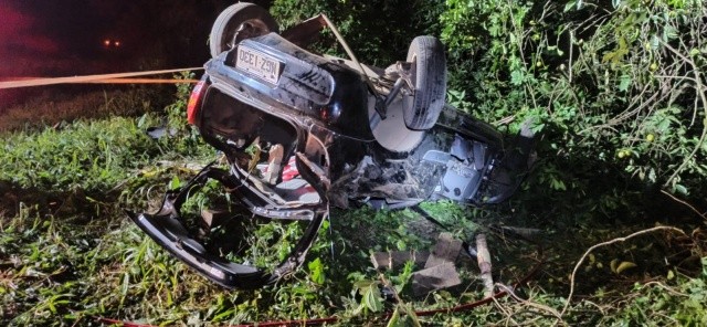 Veículo que capotou na BR-282 havia sido furtado durante a madrugada em Maravilha