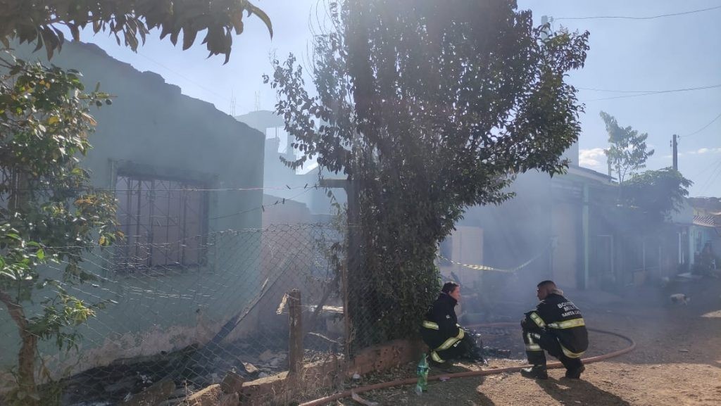 Incêndio atinge três residências em Xanxerê