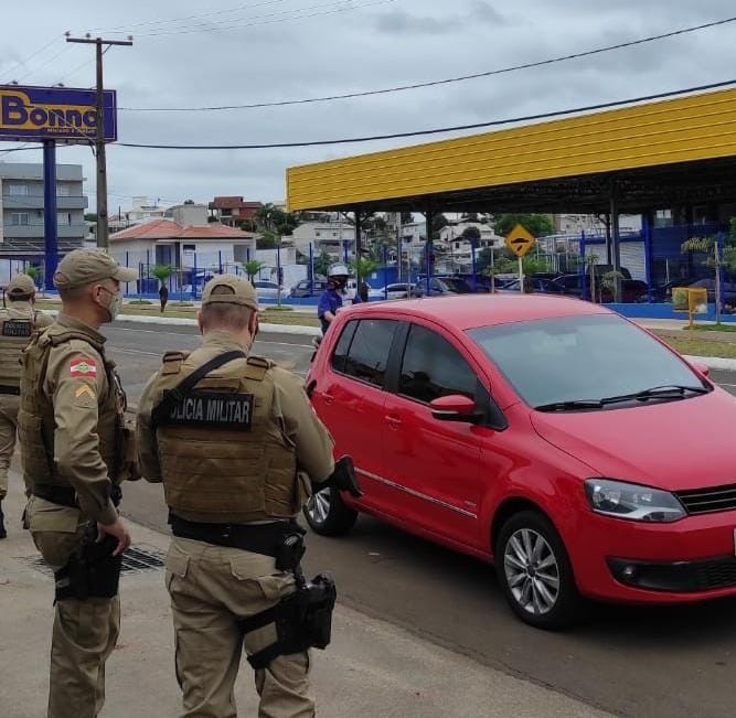 Veículo furtado em Maravilha é recuperado pela Polícia Militar em São Miguel do Oeste 