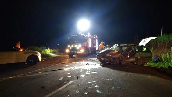 Colisão frontal entre Pálio e Land Rover deixa uma pessoa morta em Pinhalzinho