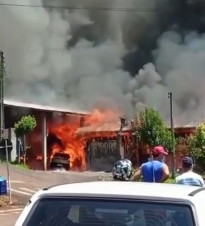 Quatro pessoas ficam feridas em incêndio no município de Sul Brasil