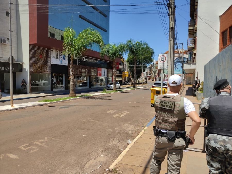 Assalto com reféns no Rio Grande do Sul: Após mais de seis horas, bandidos se entregam para a polícia