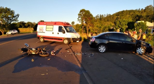 Grave acidente na BR-282 em Iraceminha deixa duas vítimas feridas