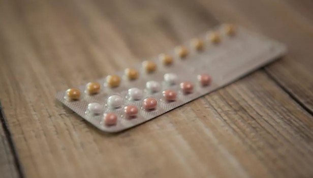 Pílula anticoncepcional masculina atinge 99% de eficácia em camundongos, dizem cientistas