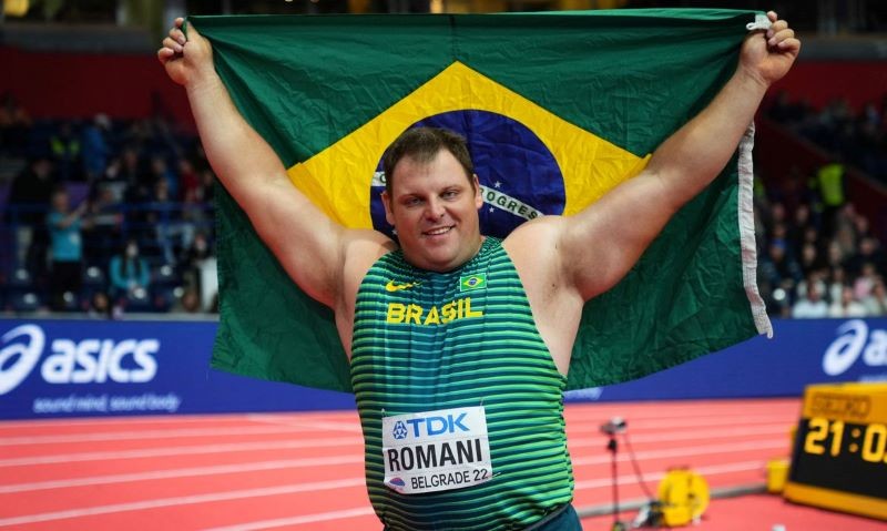 Darlan Romani conquista título mundial indoor de arremesso de peso
