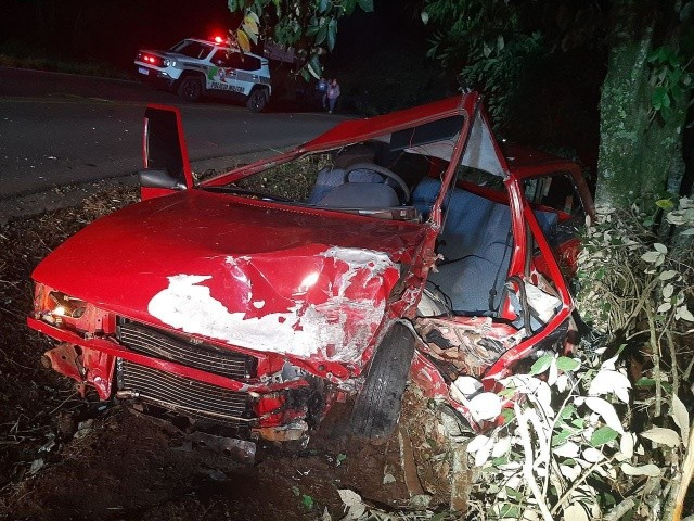 Motorista sofre ferimentos graves em acidente de trânsito em Saudades