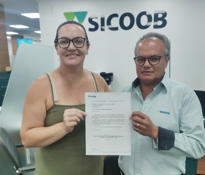 Sicoob Credial renova parceria com Apaes da região