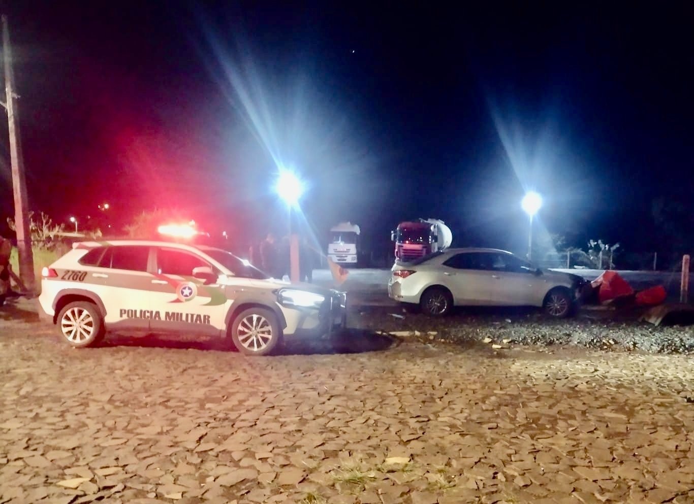 Carro roubado em São Miguel do Oeste é recuperado em Pinhalzinho