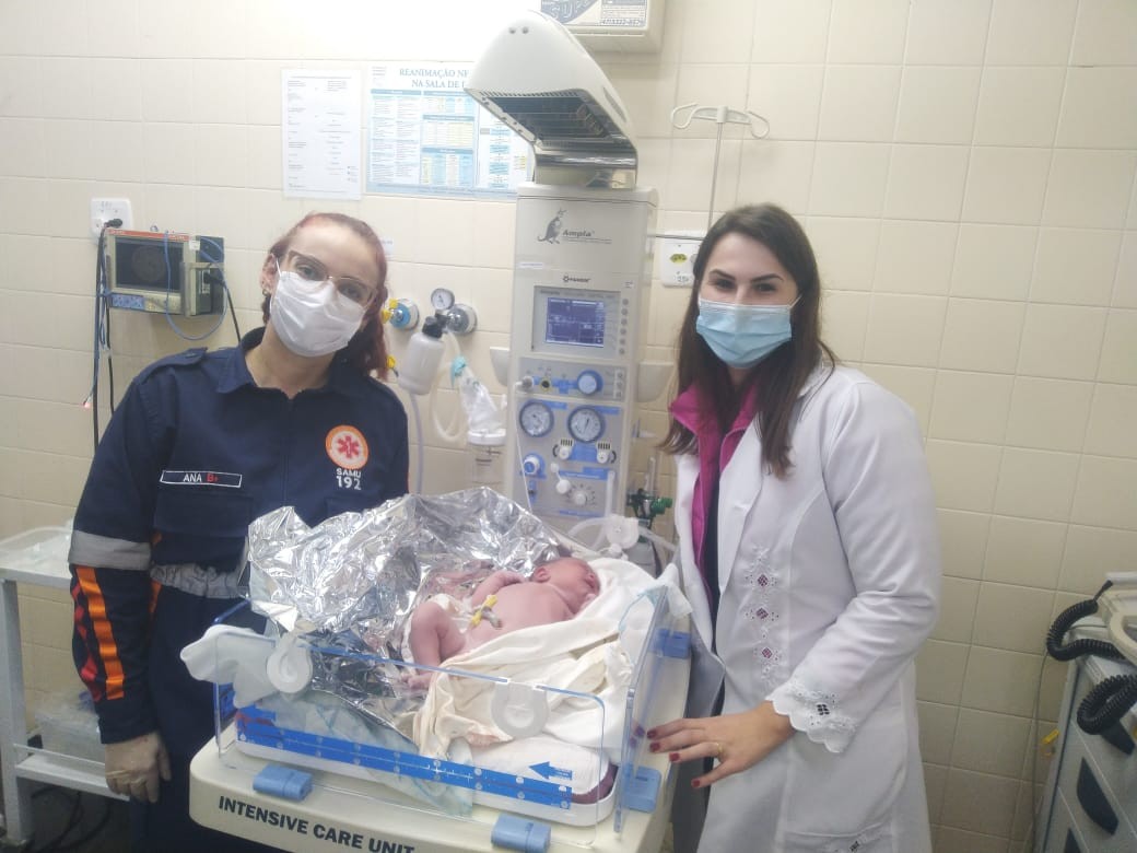 Bebê nasce dentro de ambulância do Samu em São Carlos