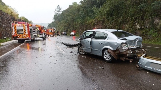 Grave acidente na BR-282, em Maravilha, deixa uma vítima fatal e três feridos