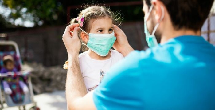 Máscaras voltam a ser recomendadas como proteção após aumento de doenças respiratórias em SC