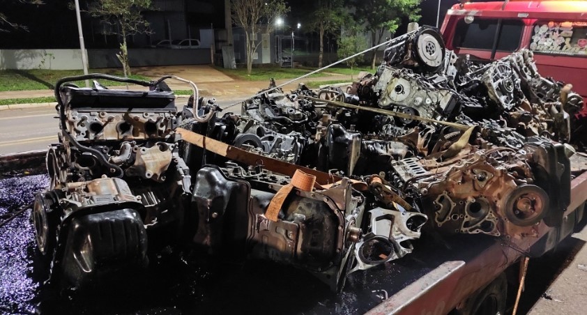 Mais de 20 motores que estavam escondidos em mata são recuperados pela polícia de São Miguel do Oeste