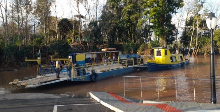 Travessia do Rio Uruguai em Mondaí foi suspensa na noite desta quarta-feira