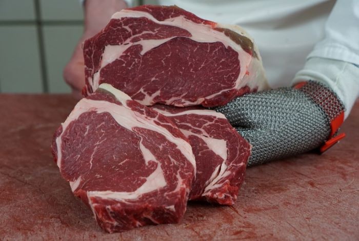 Carne tem maior queda de preço em cinco anos, e consumo aumenta