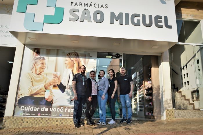 Farmácia São Miguel completa dois anos em Cunha Porã