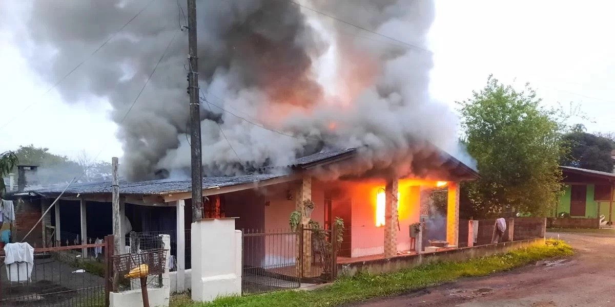 Corpo decapitado é encontrado em residência atingida por incêndio no Rio Grande do Sul