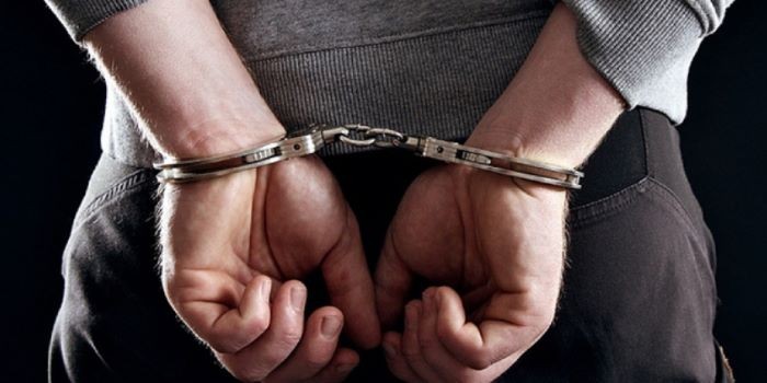 Jovem é preso após ameaçar divulgar fotos íntimas de um criança no Oeste de SC