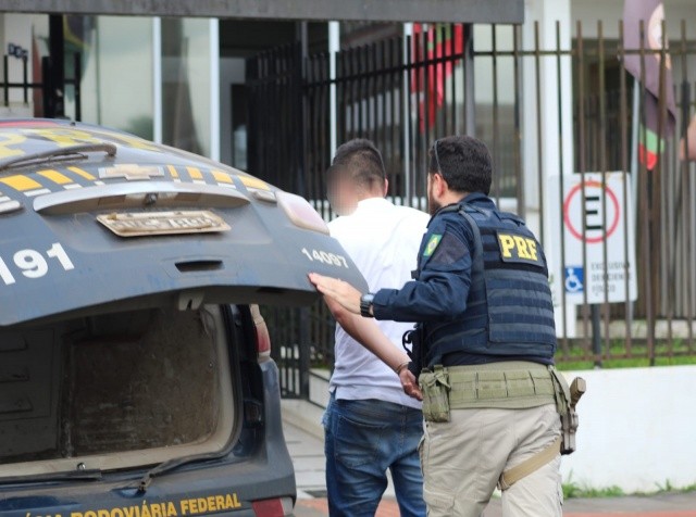 Traficante é preso pela PRF de Guaraciaba com 'supermaconha'