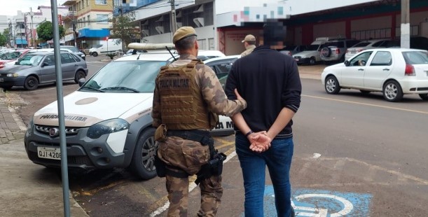 Pedófilo é preso pela Polícia Militar no centro de São Miguel do Oeste