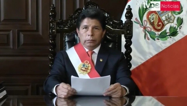 Presidente do Peru anuncia dissolução do Congresso e declara estado de exceção
