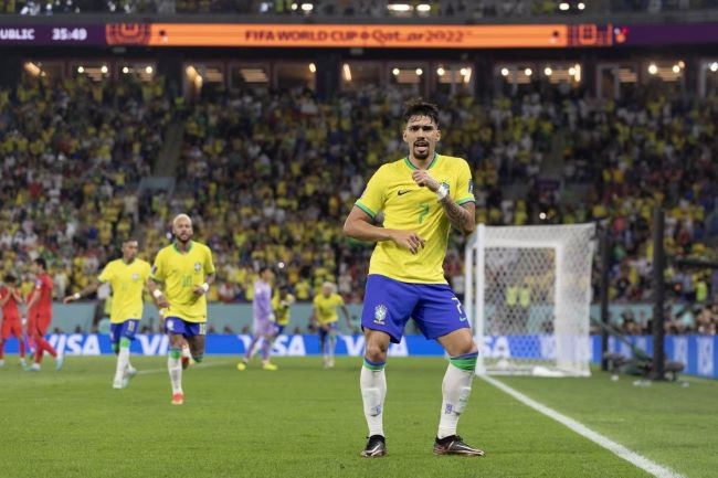 Brasil vence Coreia do Sul por goleada e avança para a próxima fase