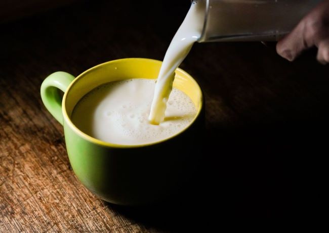 Governo libera R$ 200 milhões para compras públicas de leite em pó