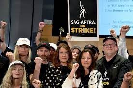 Atores de Hollywood entram em greve nos EUA e se unem aos roteiristas 