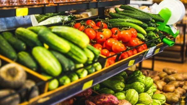 Inflação desacelera, mas alimentos em SC chegam a subir quase 50%; veja lista
