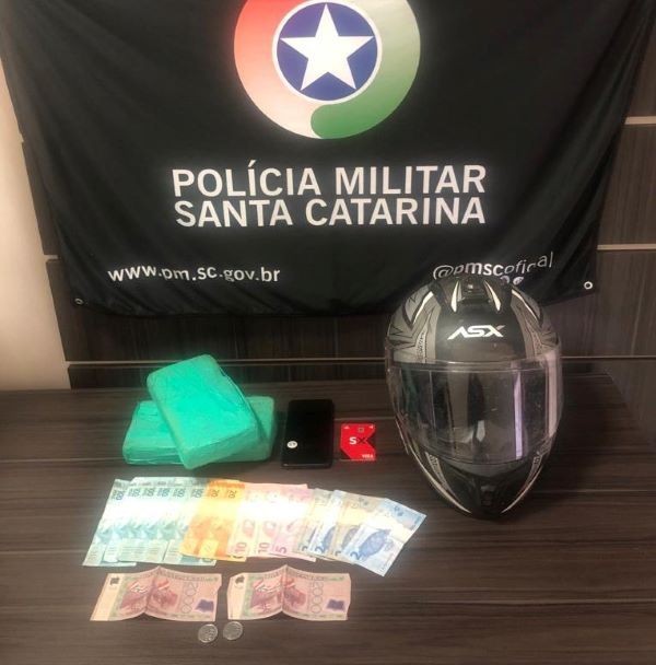 Motociclista é detido com 2 Kg de cocaína na BR-158 em Cunha Porã