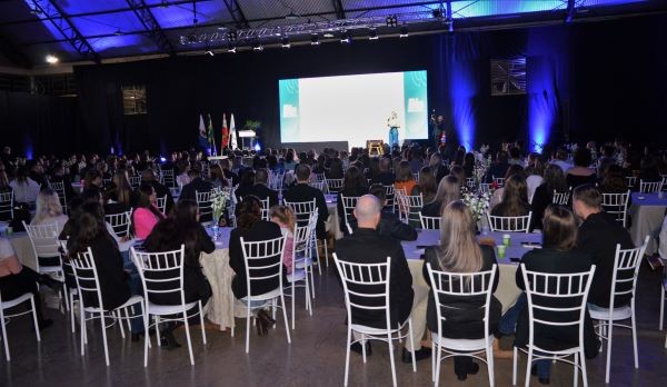 Sucesso na primeira noite da 4ª Edição do Empreendedorismo e Negócios em Cunha Porã