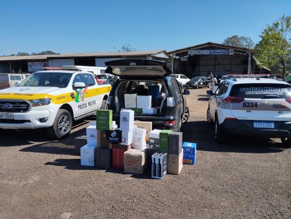 Operação conjunta da Polícia Militar de Cunha Porã e Polícia Rodoviária Estadual resulta em grande apreensão de vinhos contrabandeados